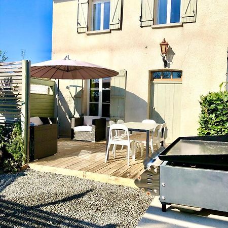 Maison Hirondelles Gites Mezieres-sur-Issoire Eksteriør billede