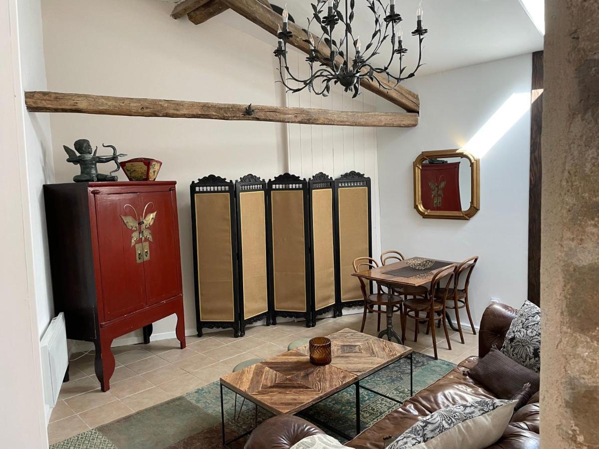 Maison Hirondelles Gites Mezieres-sur-Issoire Eksteriør billede