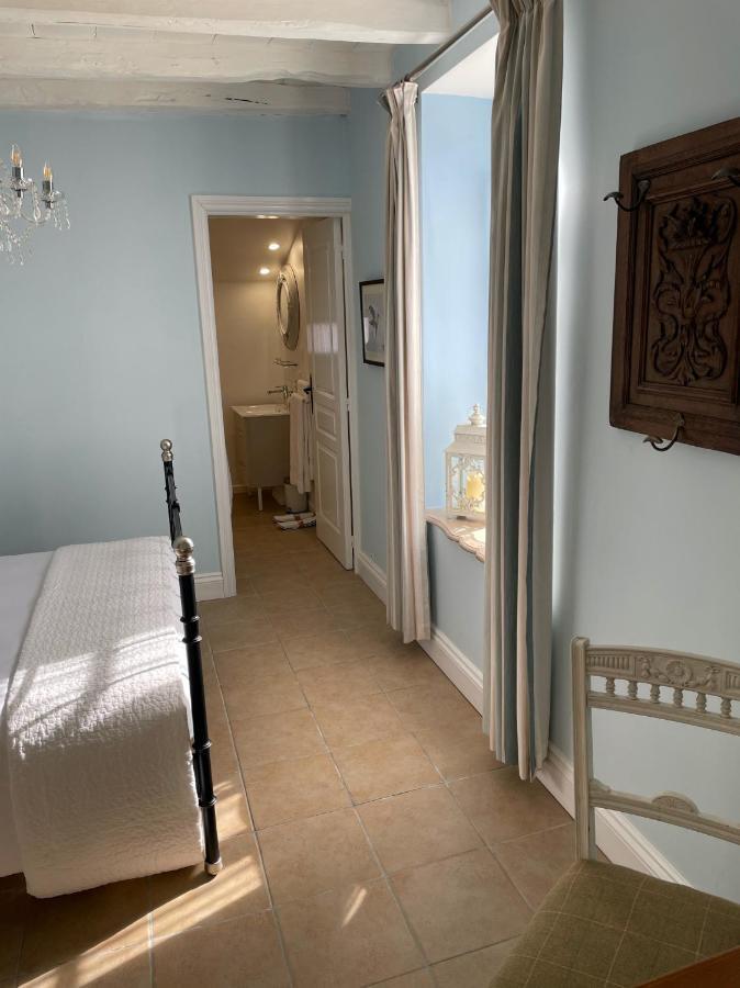 Maison Hirondelles Gites Mezieres-sur-Issoire Eksteriør billede
